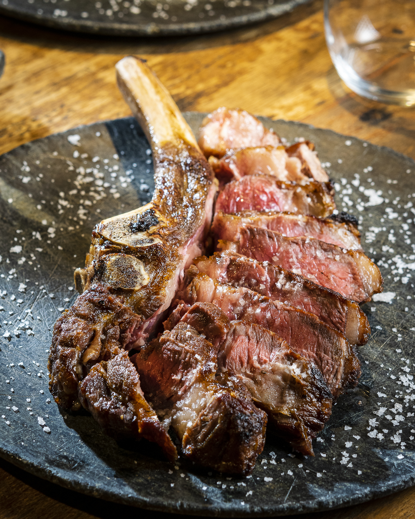 Experiência à mesa no Carvão