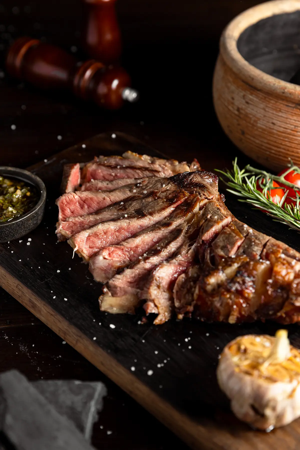 Prato da casa servido no Carvão